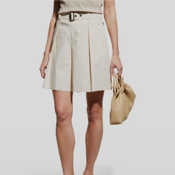 Bogner Pants - Bogner Women's Ivory Sport Celia Shorts Size EU 36/ US 6